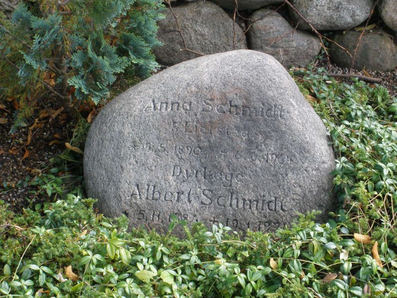 Anna  Schmidt  .JPG